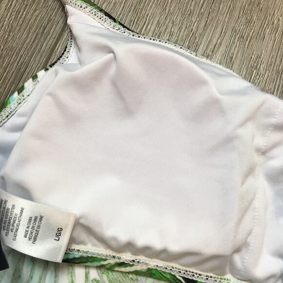 NWT BCBG Paris Printed Scarf Top Leaves Green Padded Bikini Top Size Large - Picture 4 of 8